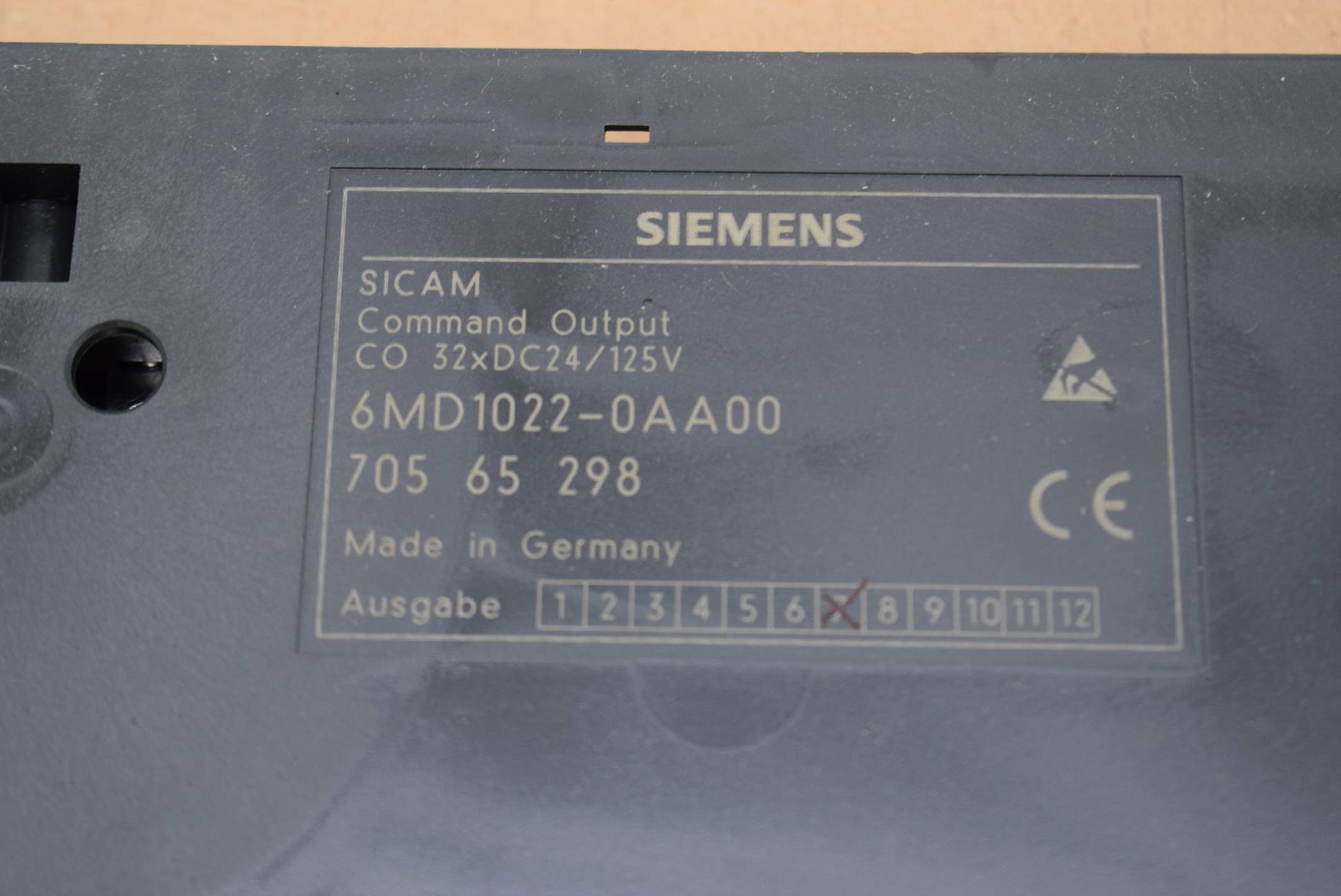 Siemens sicam RTU Befehlsausgabe CO32 32 6MD1022-0AA00 ( 6MD1 022-0AA00 ) E7