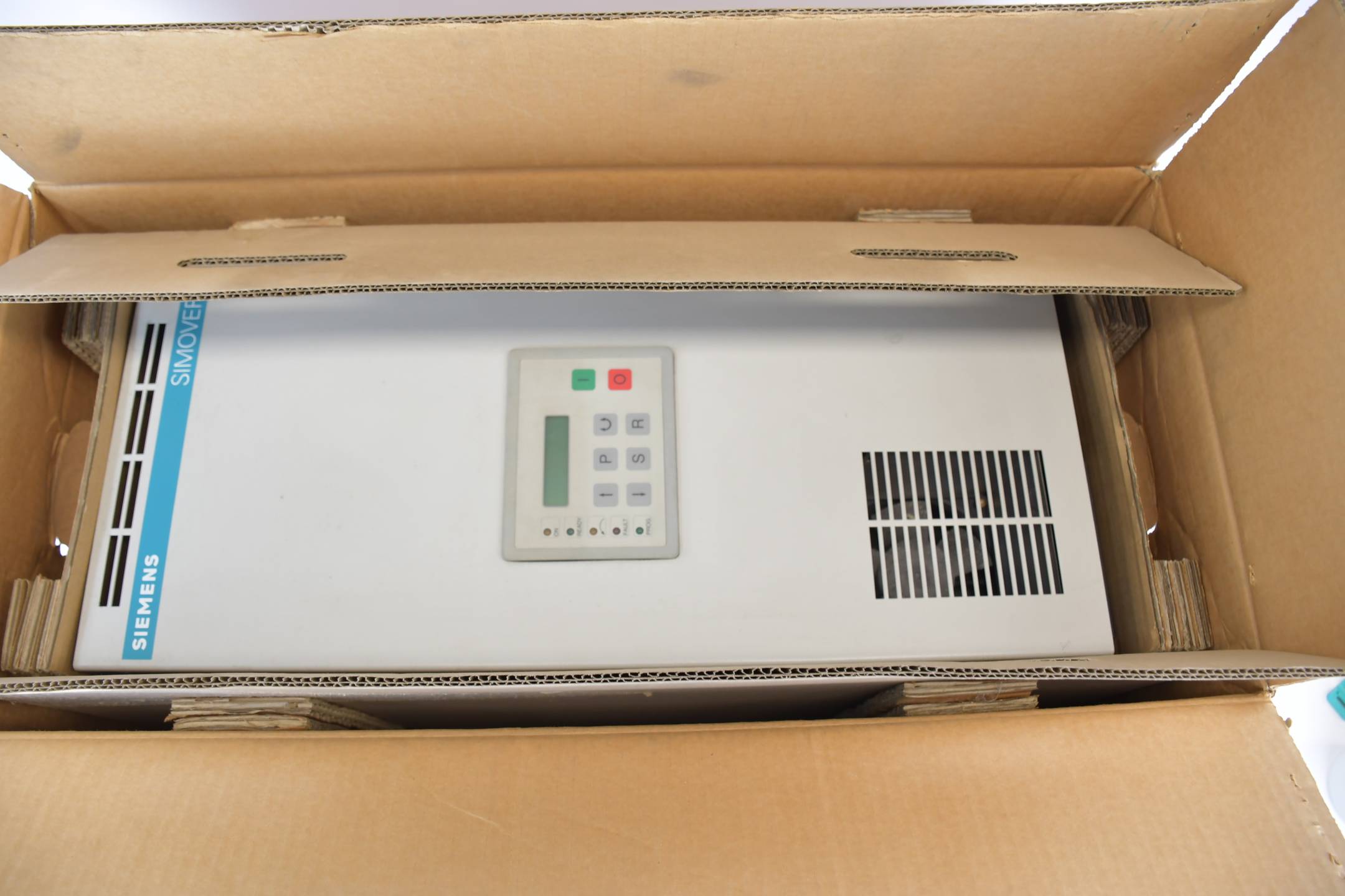 Siemens simovert P D400 Frequenzumrichter 6SE 1216-2AA00 ( 6SE1216-2AA00 ) Ver A